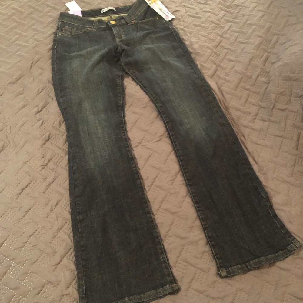 BNWT! Lee Jeans (with Slender Secret). Size 4.